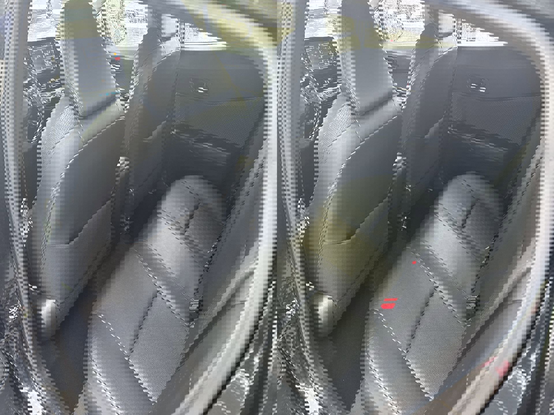 Used 2020 Toyota C-HR Limited image 20