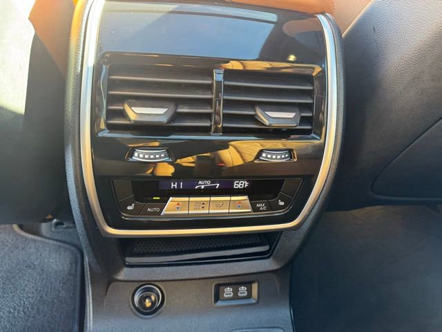 Used 2023 BMW X7 xDrive40i w/ M Sport Package image 43