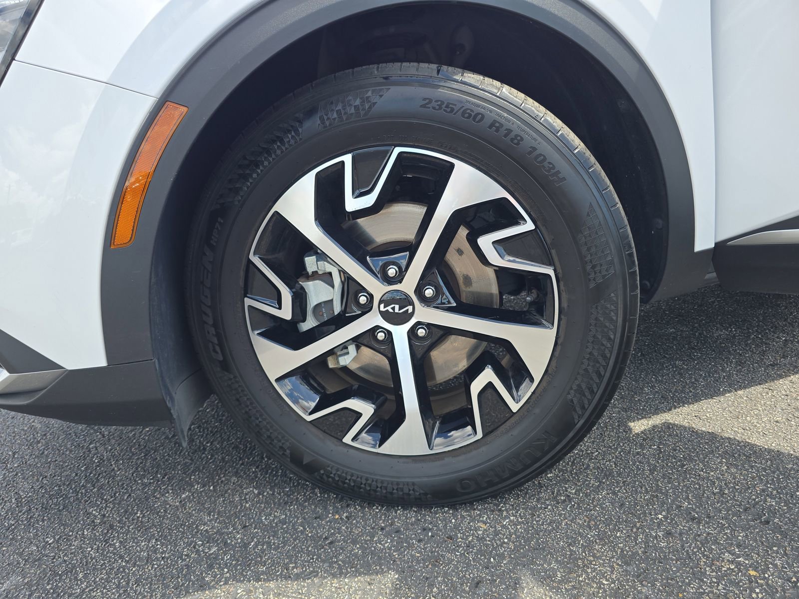 Used 2023 Kia Sportage EX image 28