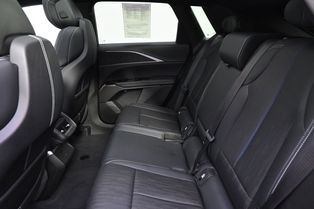 Certified 2024 Cadillac Lyriq Sport w/ LPO, Floor Liner Package AWD/4WD image 21
