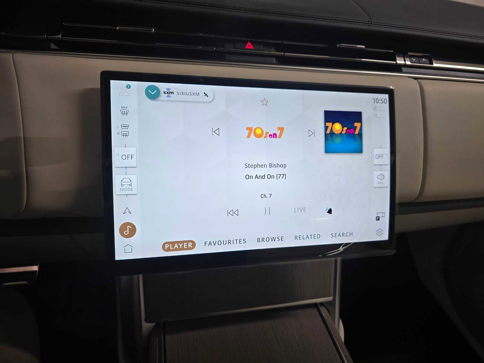 New 2026 Land Rover Range Rover SE image 28