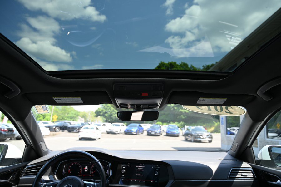 Used 2019 Volkswagen Jetta GLI Autobahn FWD image 16