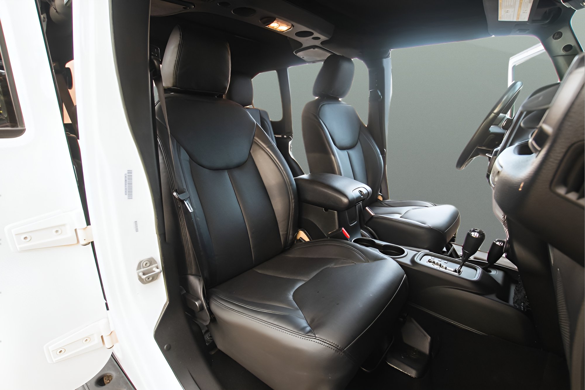 Used 2018 Jeep Wrangler Unlimited Sport S AWD/4WD image 13