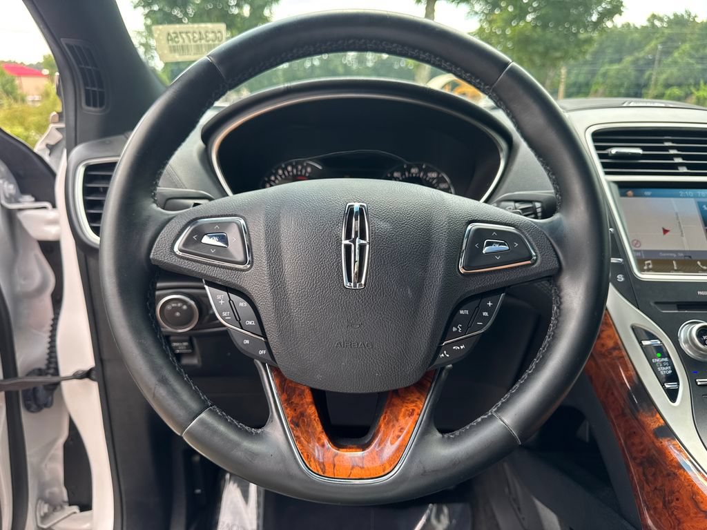 Used 2017 Lincoln MKX Reserve w/ Lincoln MKX Climate Package FWD image 24