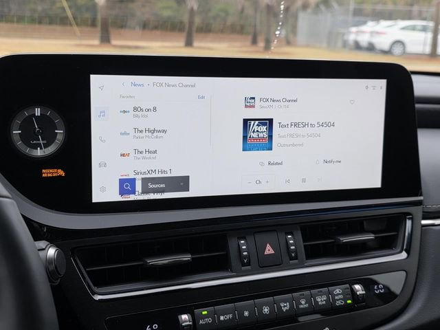 Certified 2025 Lexus ES 350 Ultra Luxury w/ Accessory Package (Z2) image 19