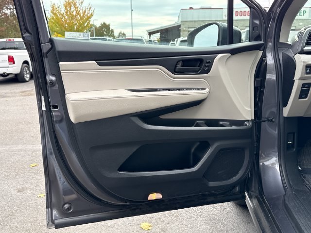 Used 2025 Honda Odyssey EX-L image 16