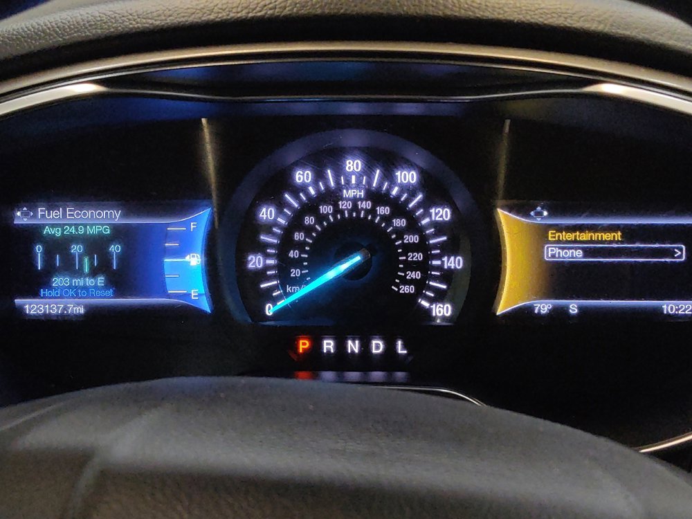 Used 2017 Ford Fusion SE w/ Fusion SE Technology Package FWD image 23