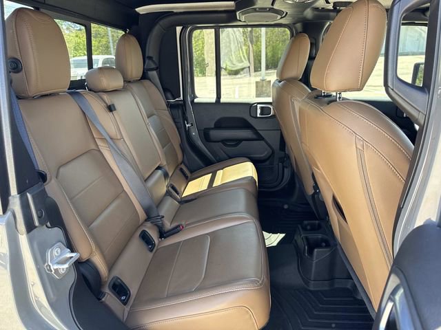 Used 2021 Jeep Gladiator Overland w/ Popular Equipment Package AWD/4WD image 12