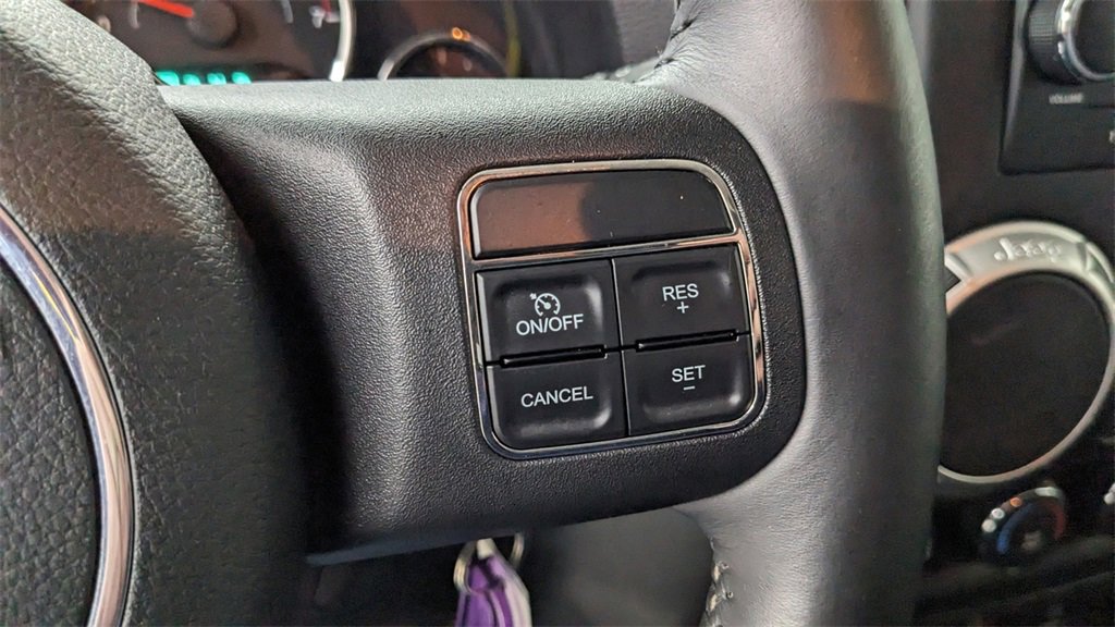 Used 2012 Jeep Wrangler Unlimited Sahara w/ Dual Top Group image 30