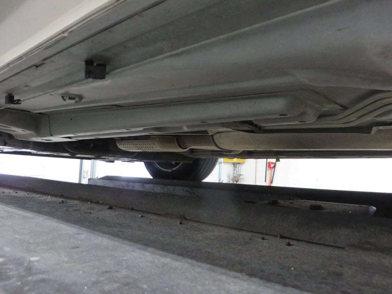 Used 2002 Cadillac De Ville DTS w/ Premium Equipment Pkg image 23