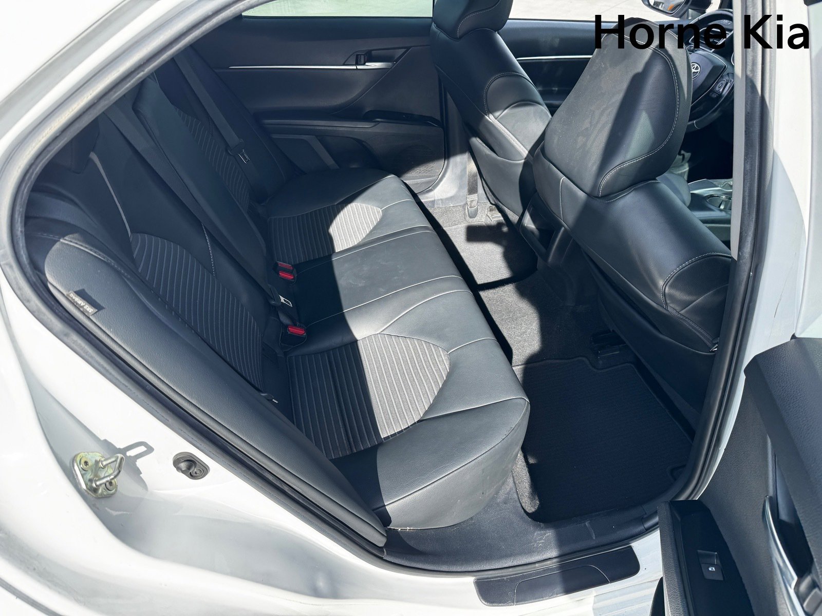 Used 2020 Toyota Camry SE image 27