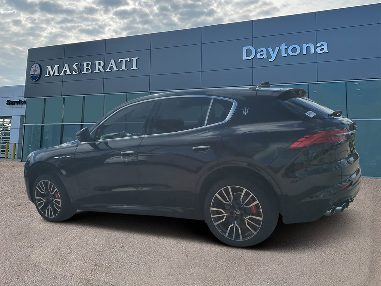 New 2025 Maserati Grecale GT image 5