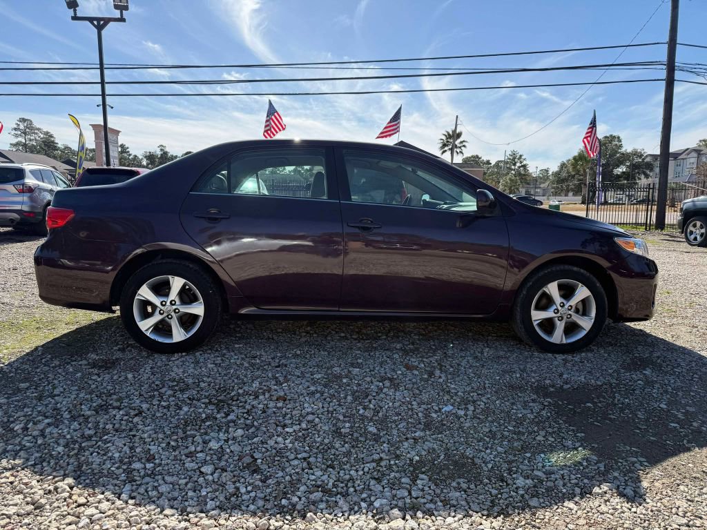 Used 2013 Toyota Corolla image 4