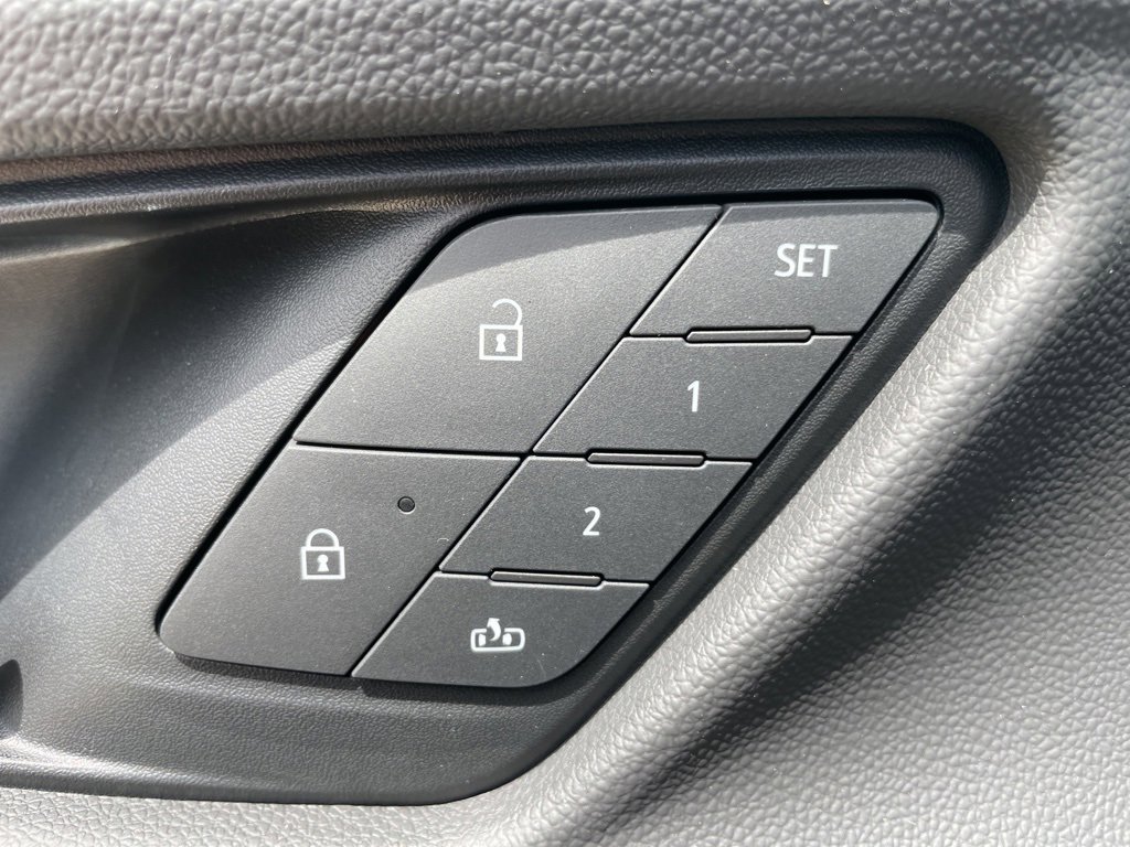 New 2026 Chevrolet Equinox ACTIV w/ Convenience Package III image 4