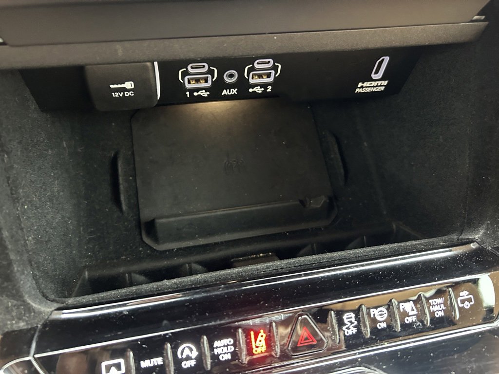 Used 2024 Jeep Grand Wagoneer Series III w/ HD Trailer Tow Package image 34