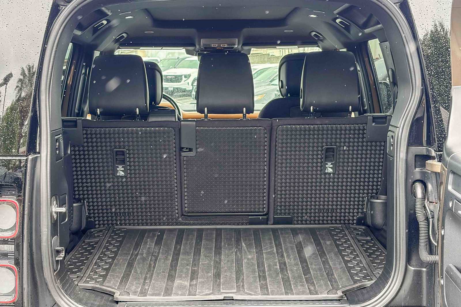 Used 2020 Land Rover Defender 110 X image 25