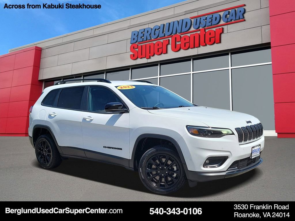Used 2023 Jeep Cherokee Altitude Lux image 1