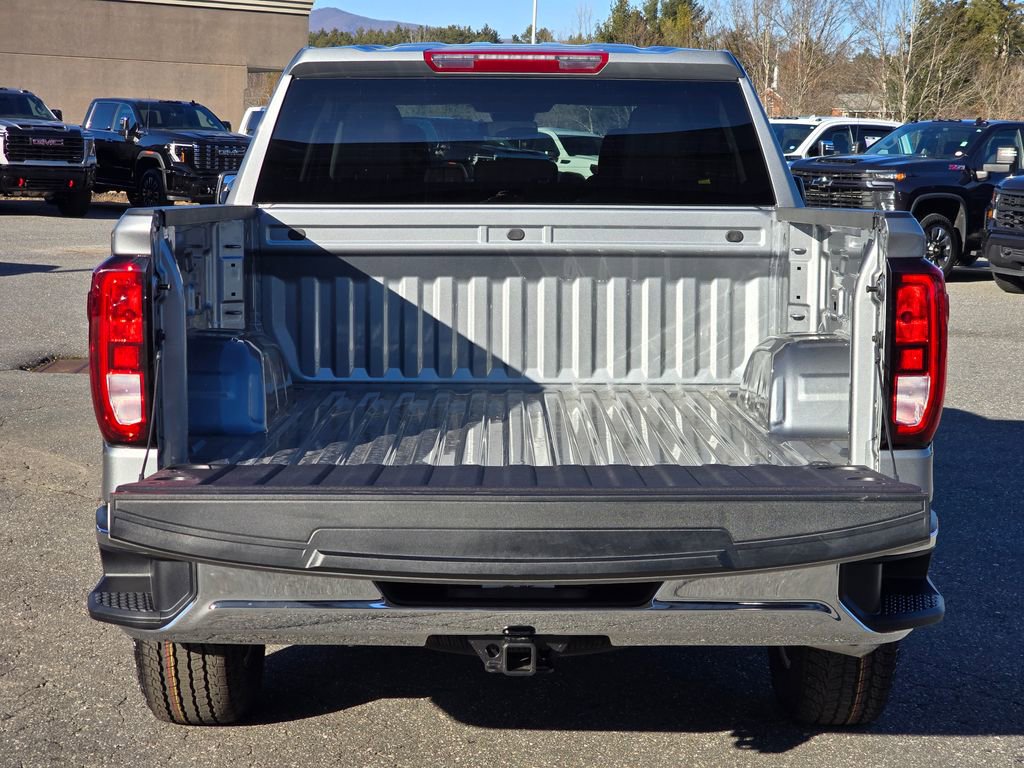 New 2026 GMC Sierra 1500 SLE image 13