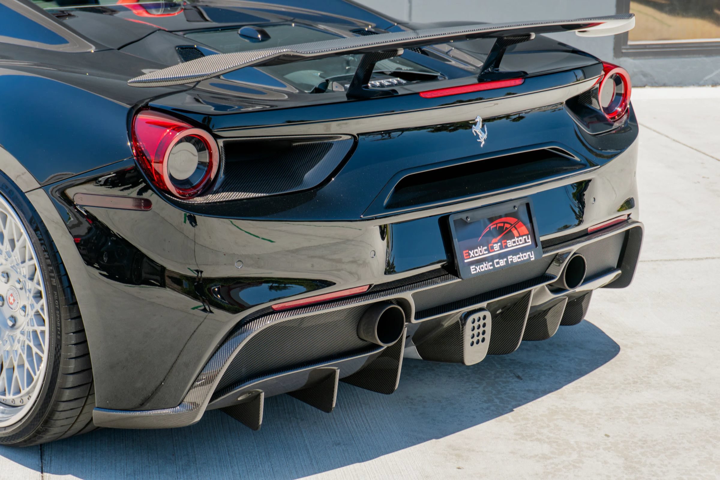 Used 2018 Ferrari 488 Spider RWD image 47