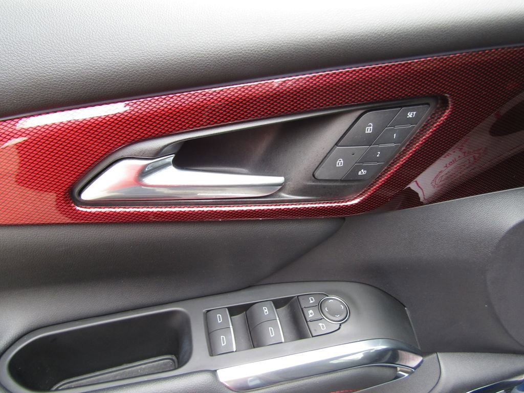 Used 2024 Chevrolet Traverse RS image 30