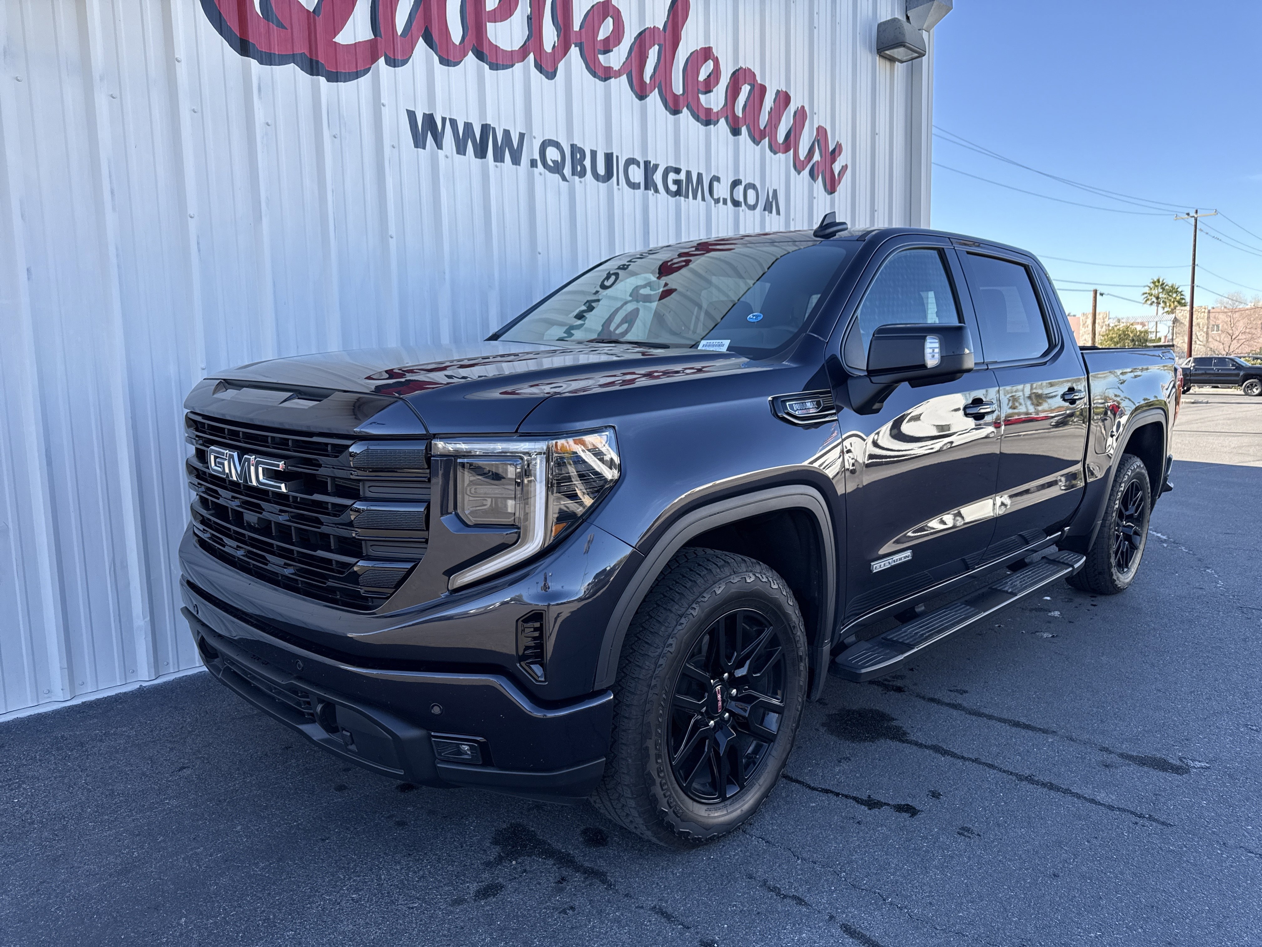 Used 2025 GMC Sierra 1500 Elevation image 12