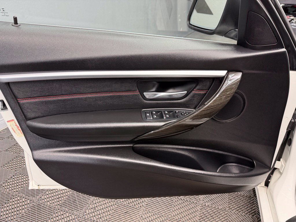 Used 2017 BMW 330i Sedan RWD image 36