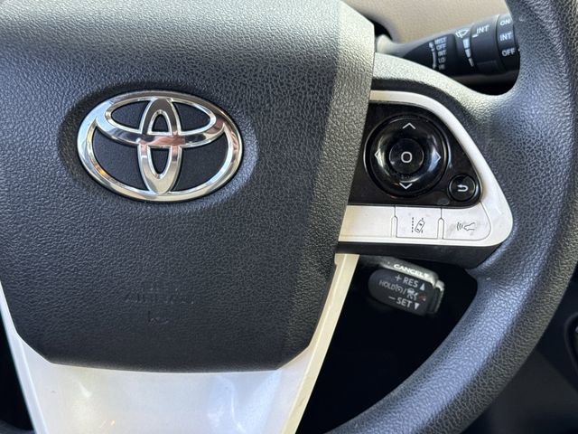 Used 2017 Toyota Prius Four image 14