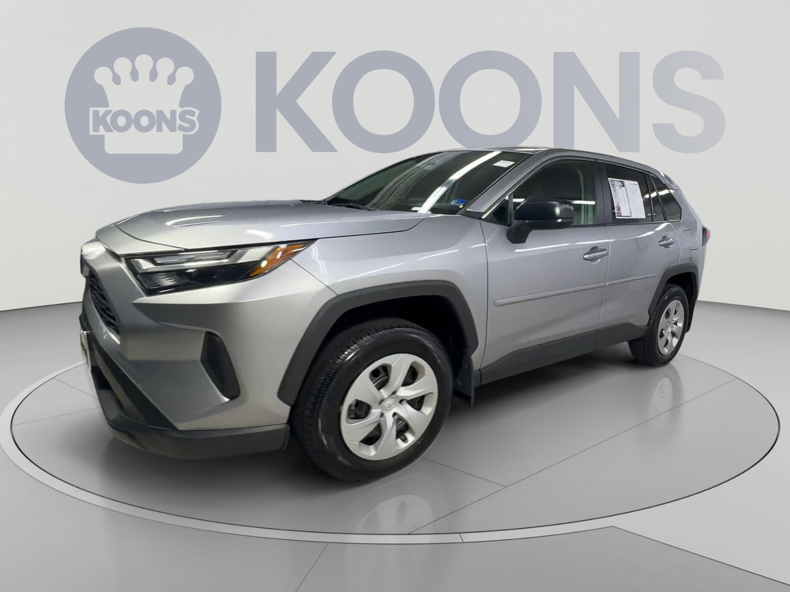 Used 2025 Toyota RAV4 LE AWD/4WD image 5