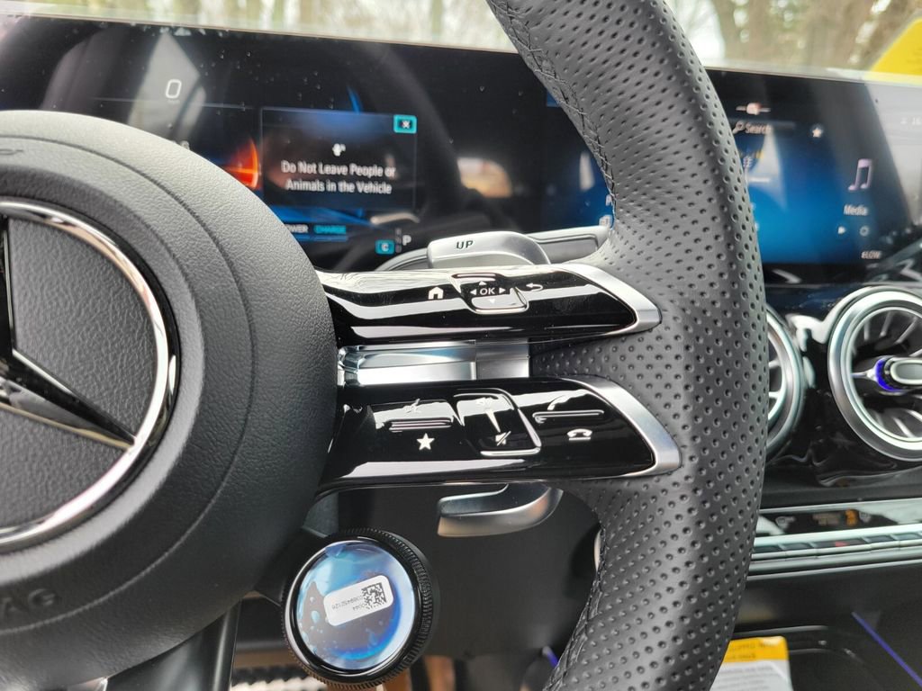 New 2026 Mercedes-Benz GLB 35 AMG 4MATIC image 28