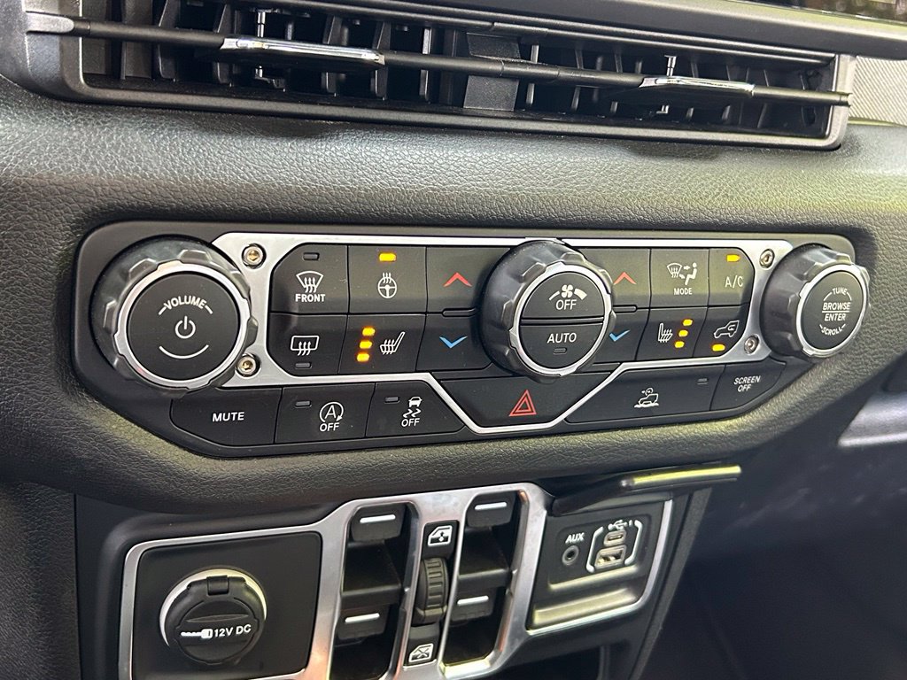 Certified 2025 Jeep Gladiator Sport AWD/4WD image 29