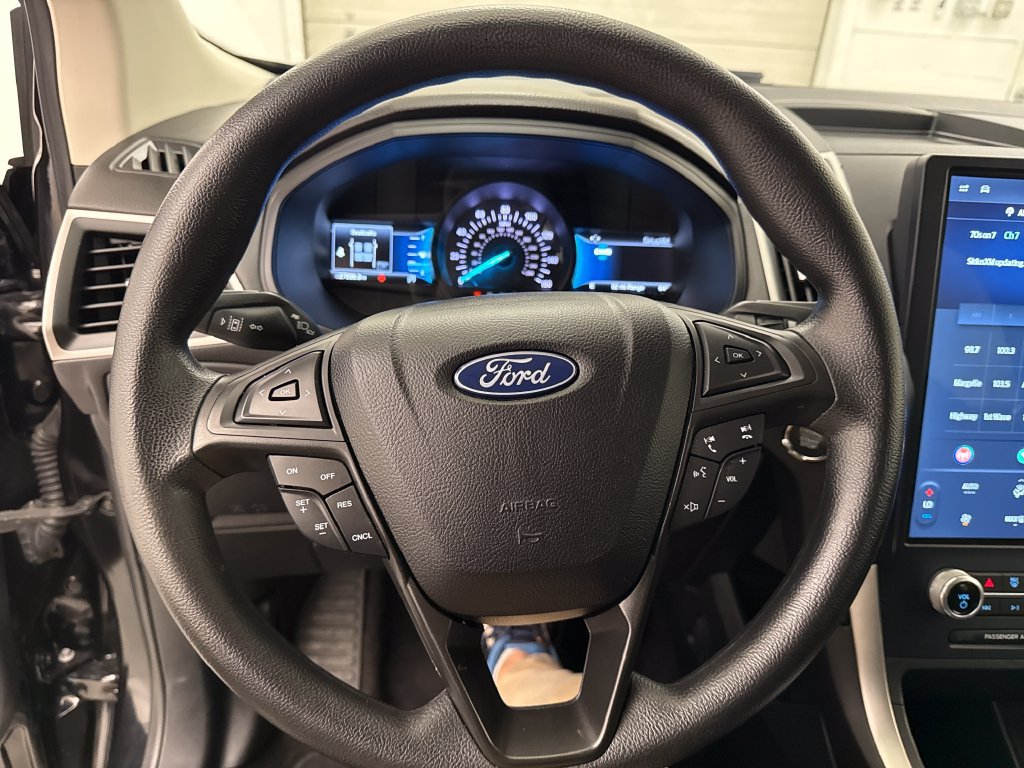 Used 2022 Ford Edge SE AWD/4WD image 15
