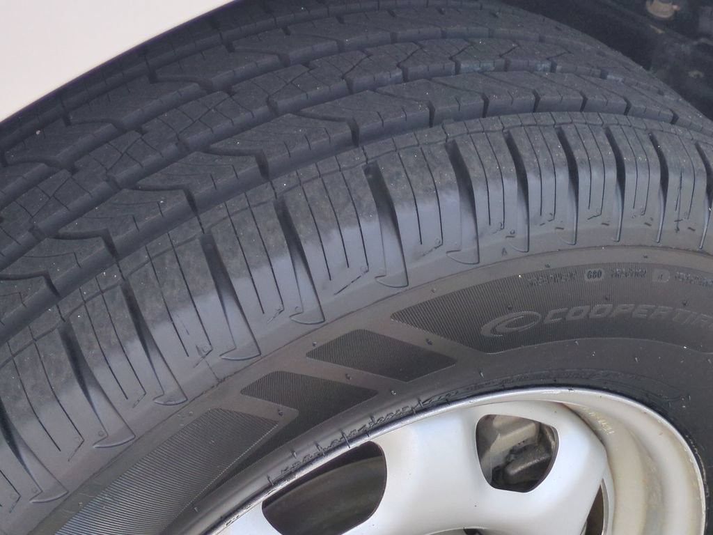 Used 2023 Ford F150 XL RWD image 12