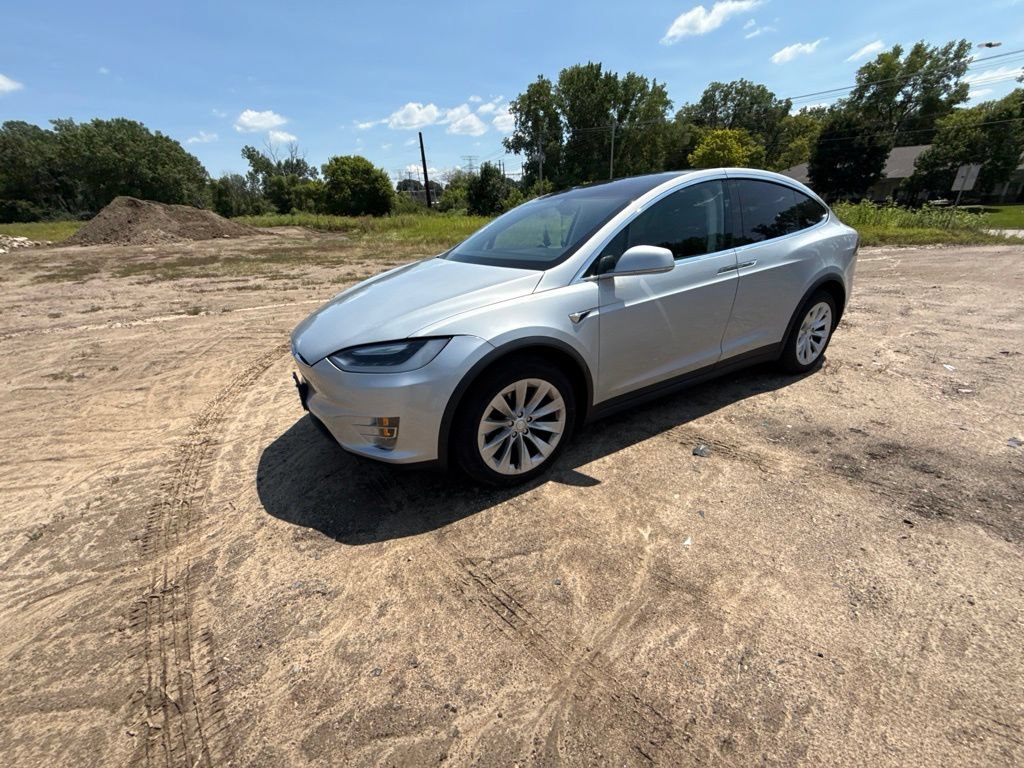 Used 2016 Tesla Model X 75D AWD/4WD image 37