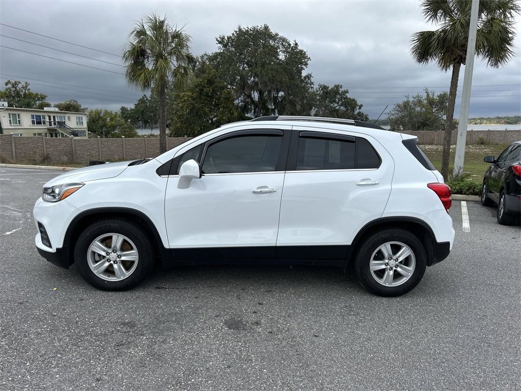 Used 2020 Chevrolet Trax LT w/ LT Convenience Package image 13