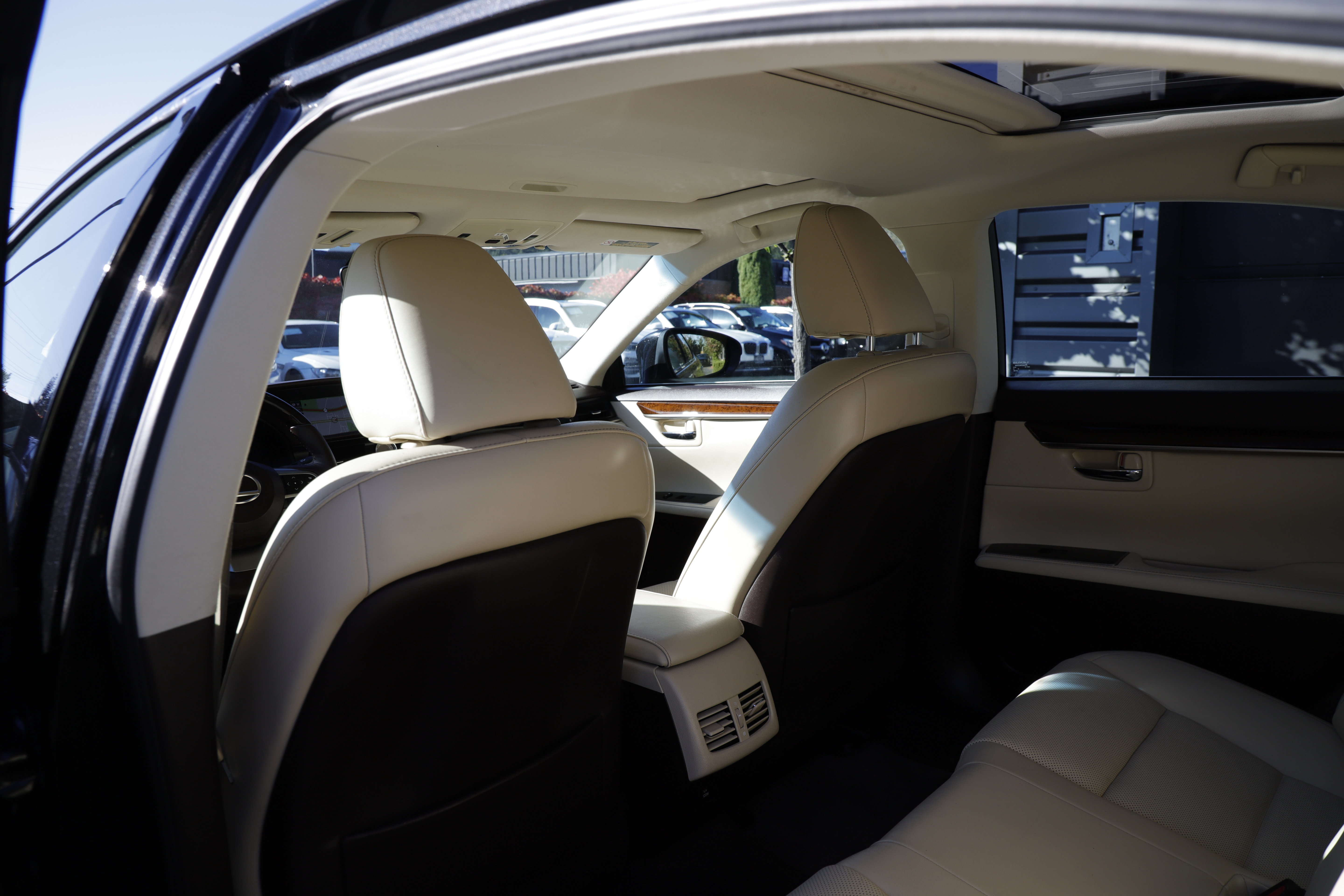 Used 2017 Lexus ES 350 w/ Navigation System Package FWD image 18