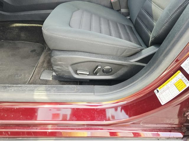 Used 2018 Ford Fusion SE w/ Fusion SE Technology Package FWD image 27