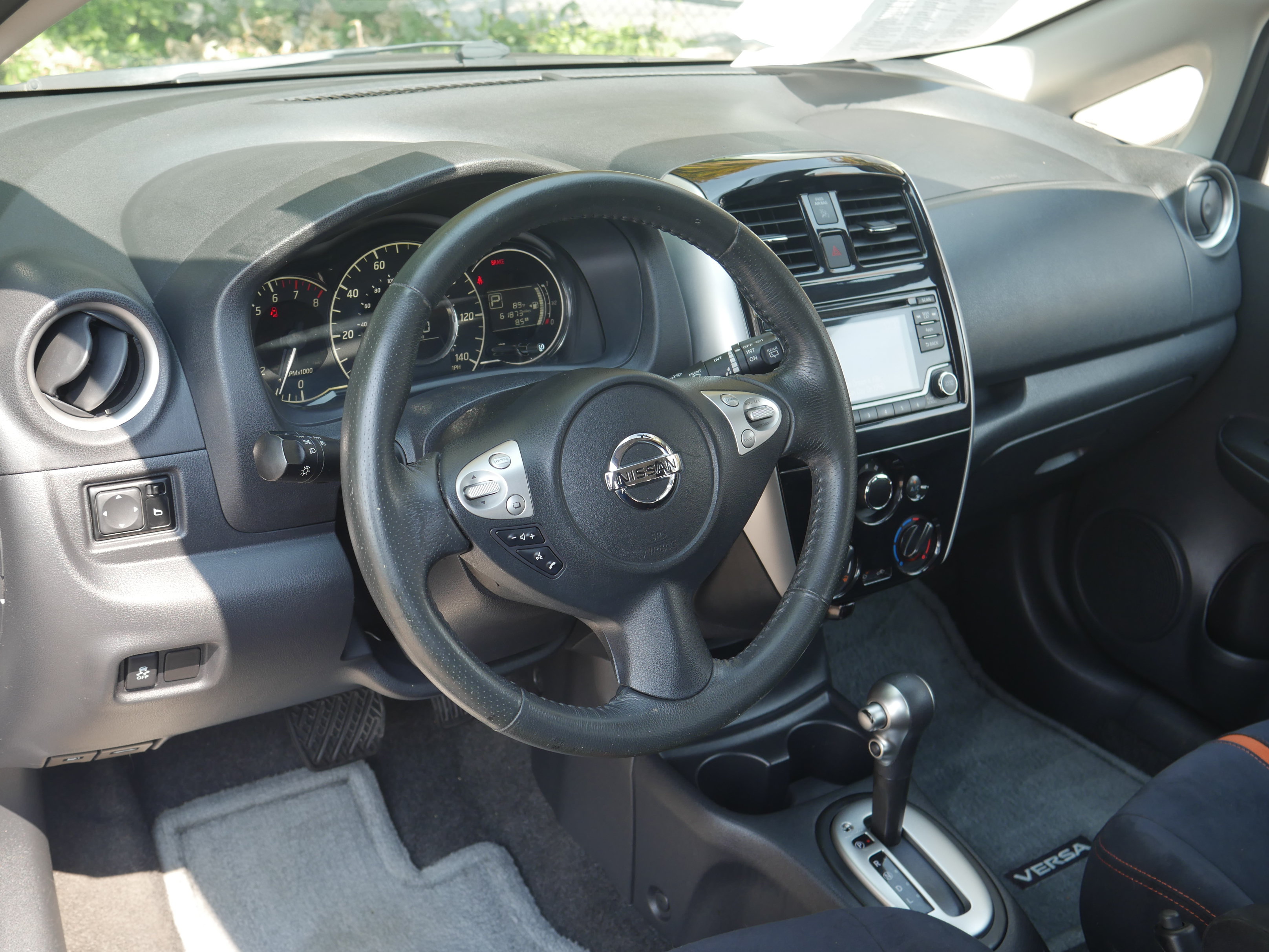 Used 2016 Nissan Versa Note FWD image 4