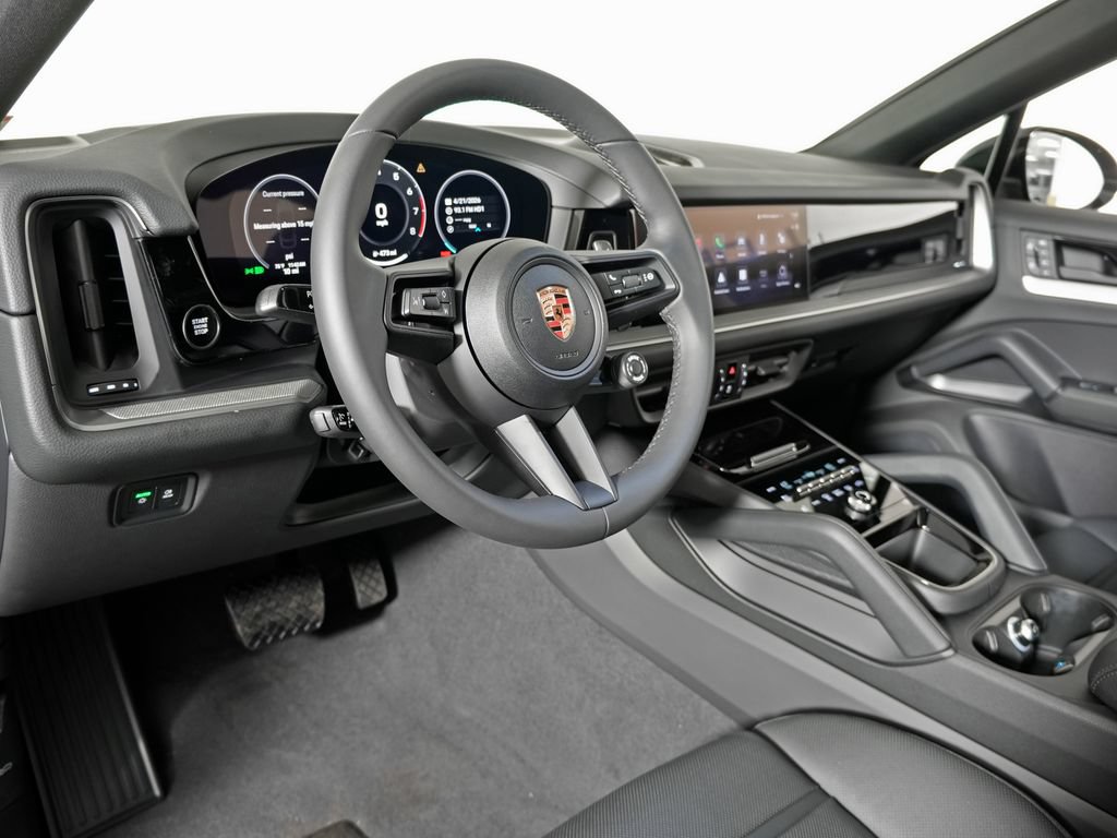 Used 2026 Porsche Cayenne Coupe AWD/4WD image 4