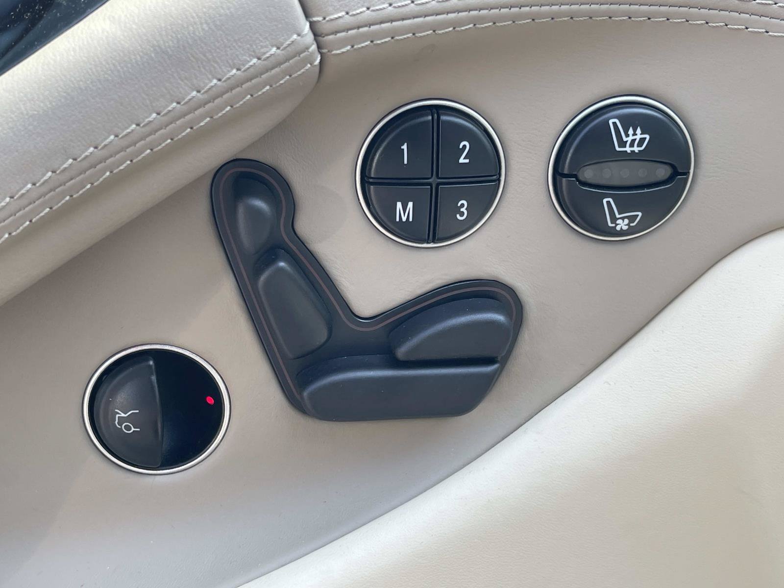 Used 2005 Mercedes-Benz SL 600 image 22