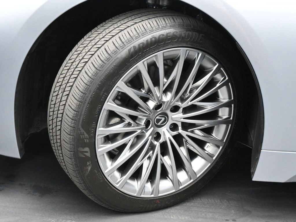 Used 2024 Lexus LS 500 image 21