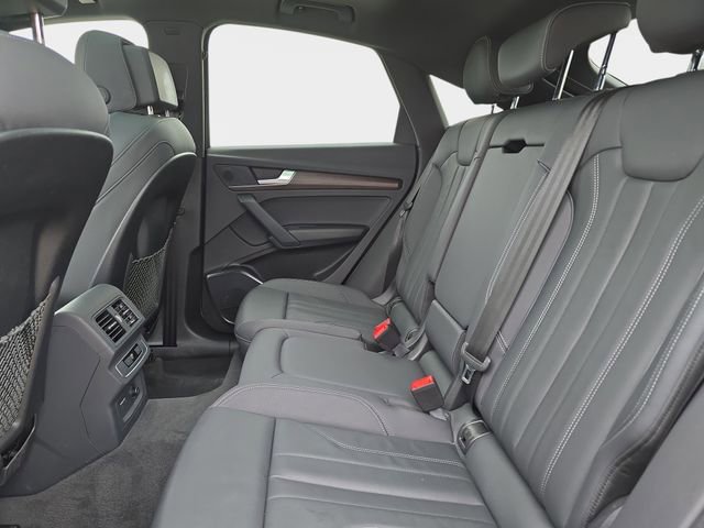 Used 2023 Audi Q5 2.0T Premium w/ Convenience Package image 17