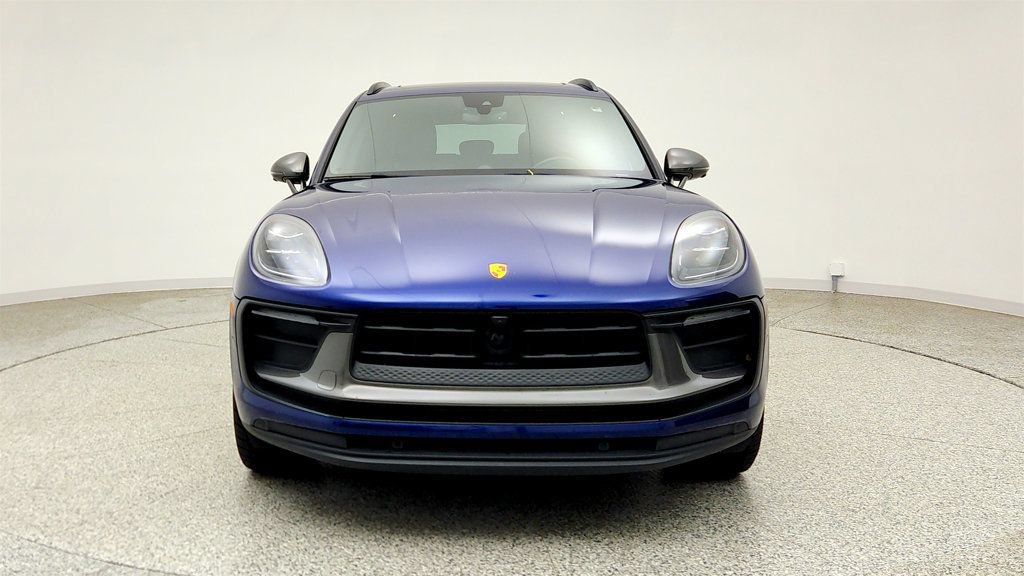Used 2023 Porsche Macan Turbo AWD/4WD image 2