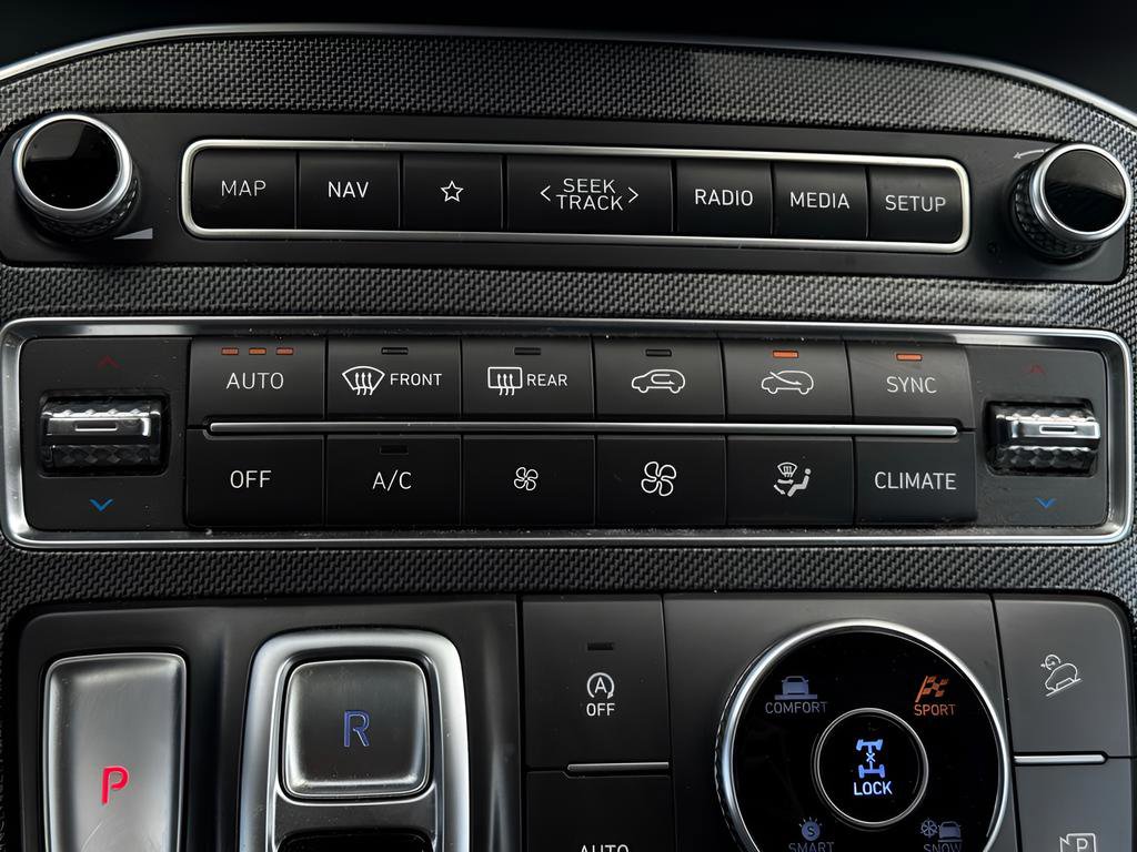 Used 2023 Hyundai Santa Fe SEL w/ Premium Package image 29