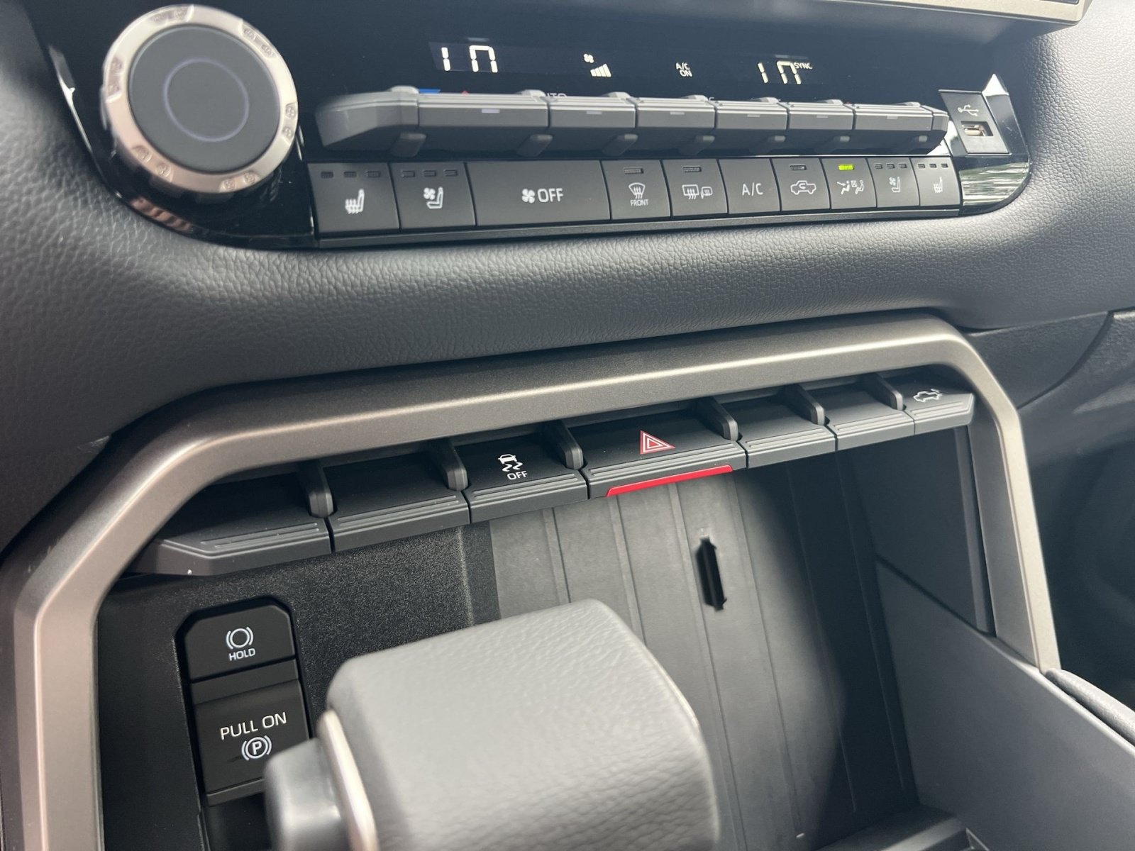 New 2026 Toyota Tundra Limited AWD/4WD image 27
