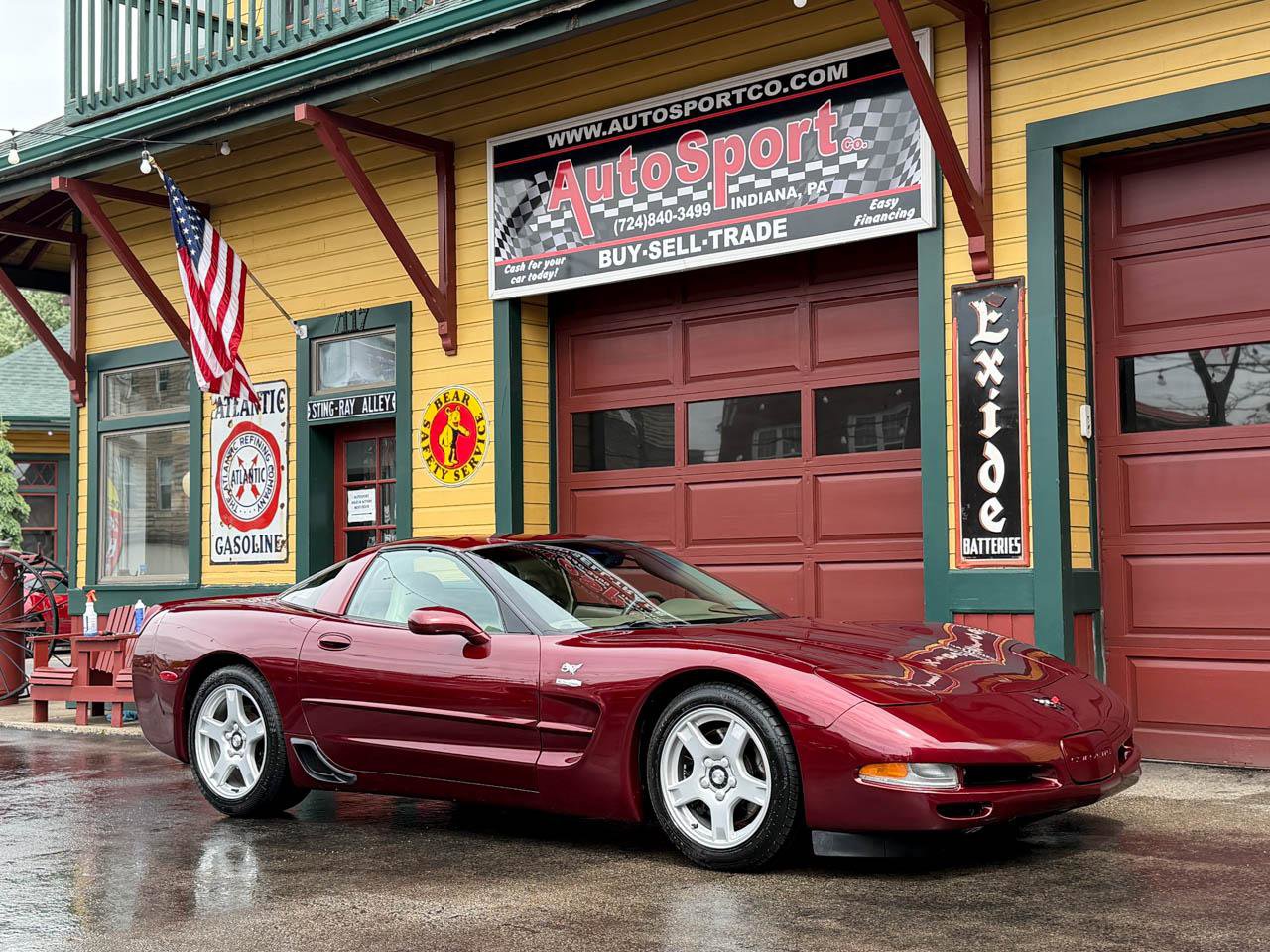 Used 2003 Chevrolet Corvette Coupe w/ Preferred Equipment Group RWD image 1