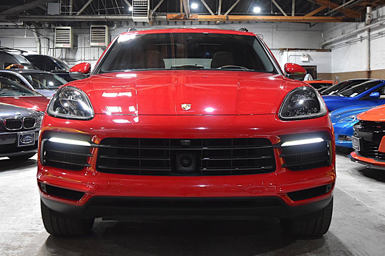 Used 2021 Porsche Cayenne AWD/4WD image 2
