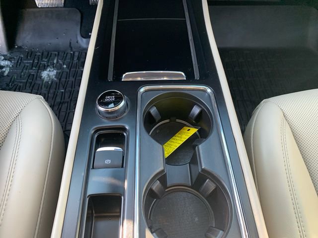 Used 2025 Lincoln Corsair AWD w/ Equipment Group 101A image 36