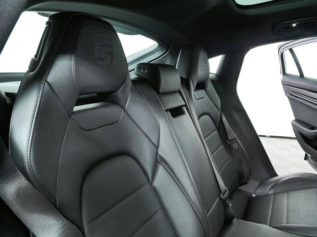 New 2026 Porsche Panamera image 23
