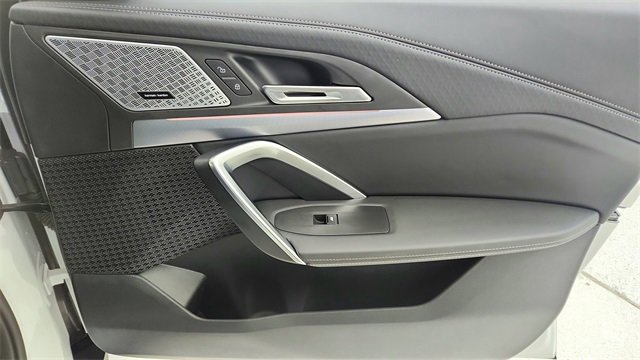 Used 2025 BMW X2 xDrive28i image 23