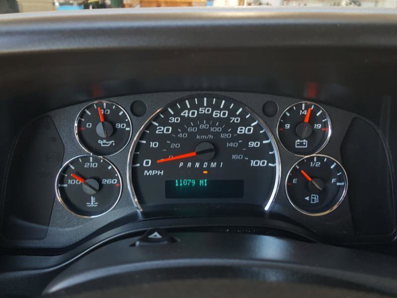 Used 2020 Chevrolet Express 2500 w/ Driver Convenience Package RWD image 14